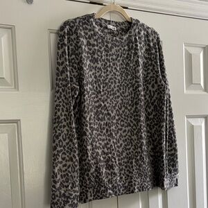 Loveappella Gray Leopard Print Top